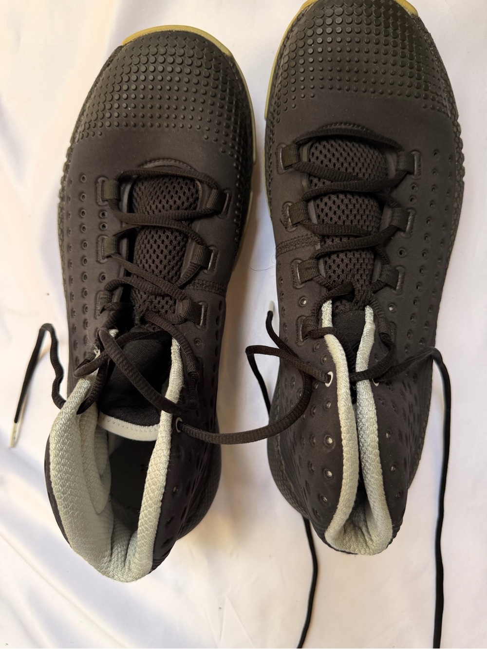 Under Armour HOVR Havoc 2 3022050-002 Black Gum Basketball Shoes US 12